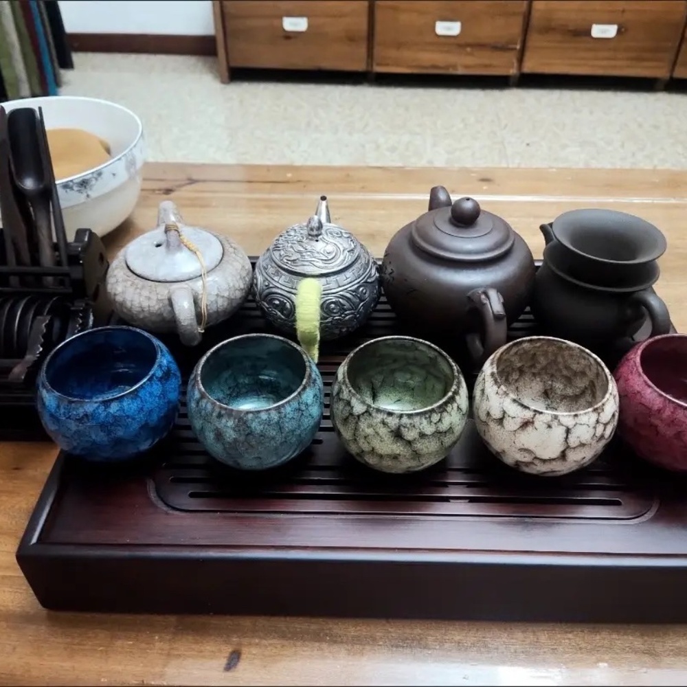 Traditional Tea Set - Picture 3 of 7